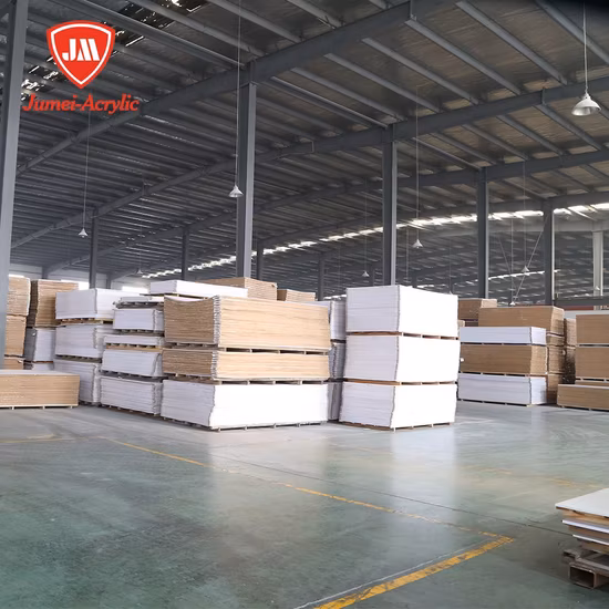 Película de PE /Caja de cartón /Paleta 4 x 8 láminas para techos de PVC de colores